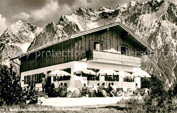 Mittenwald Karwendel Tirol Korbinian Huette mit Karwendel