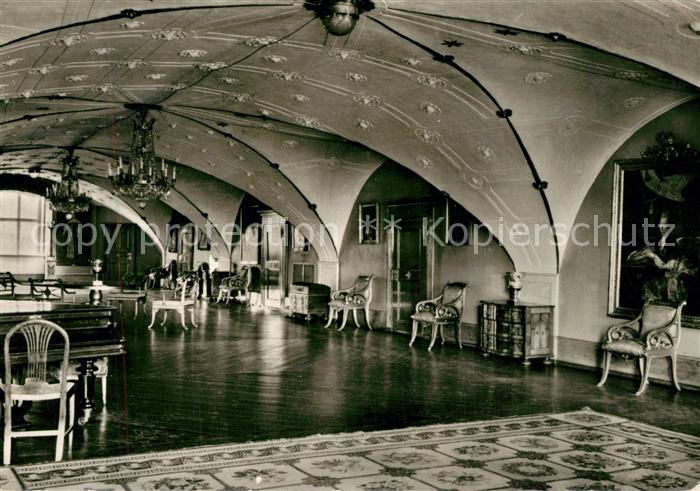 Gluecksburg Ostseebad Wasserschloss Roter Saal