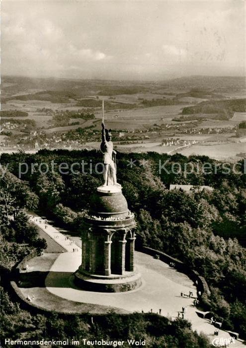 Detmold Hermannsdenkmal im Teutoburger Wald Fliegeraufnahme