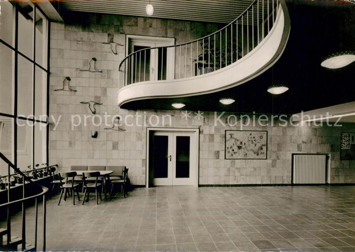 Hoexter Weser Jugendherberge Treppenhaus mit Kartentisch