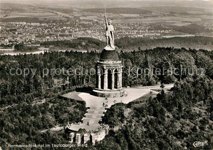 Detmold Hermannsdenkmal im Teutoburger Wald Fliegeraufnahme