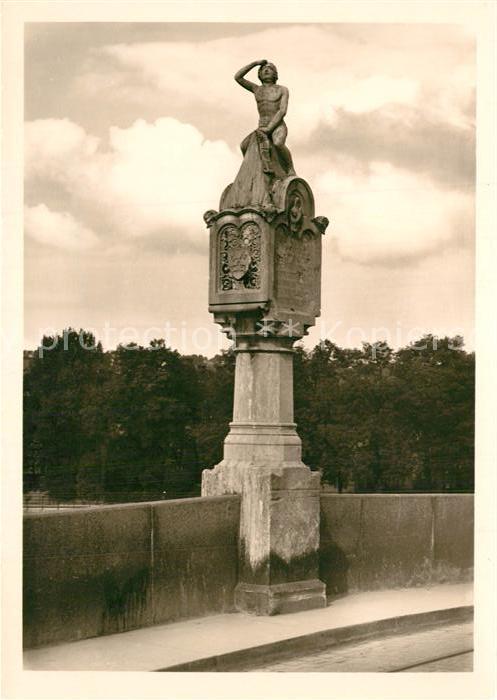 Regensburg Brueckenmaennchen