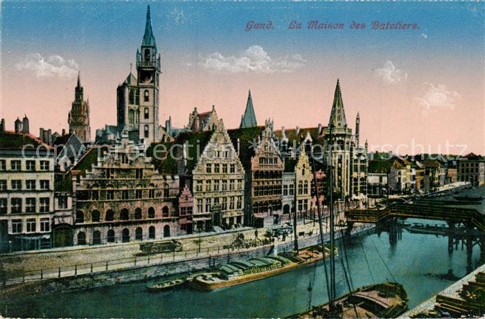 Gand Belgien La Maison des Bateliers Quai aux Herbes Eglise