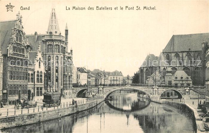 Gand Belgien La Maison des Bateliers et le Pont Saint Michel