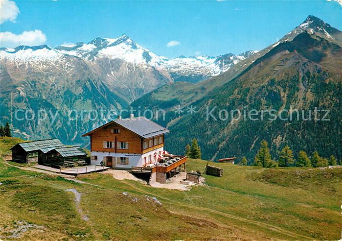 Mallnitz Kaernten Haeusler Alm mit Hohe Tauern