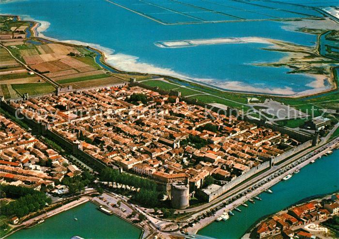 Aigues-Mortes Gard Cite medievale Vue panoramique aerienne