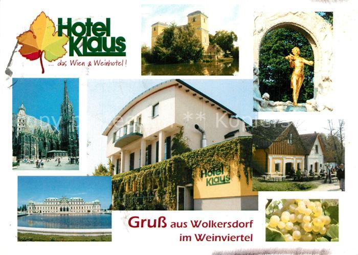 Wolkersdorf Weinviertel Hotel Klaus Schloss Kirche Schloss Statue Weintrauben