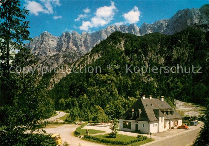 Johnsbach Steiermark Alpengasthof Zur Bachbruecke im Gesaeuse gegen Hochtorgrupp