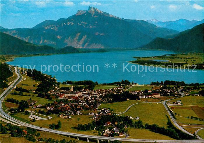Mondsee Salzkammergut Fliegeraufnahme Seepartie Autobahn Salz