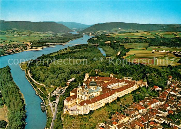 Melk Donau Fliegeraufnahme Benediktinerstift