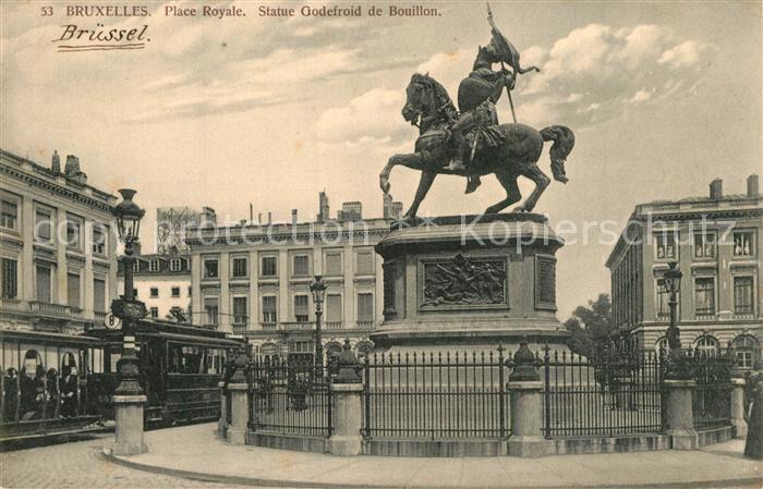 Bruxelles Bruessel Place Royale Statue Godefroid de Bouillon Monument
