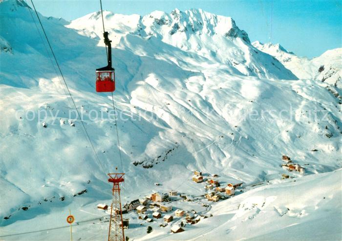 Zuers Arlberg gegen Omeshorn Bergbahn Wintersportplatz Alpen