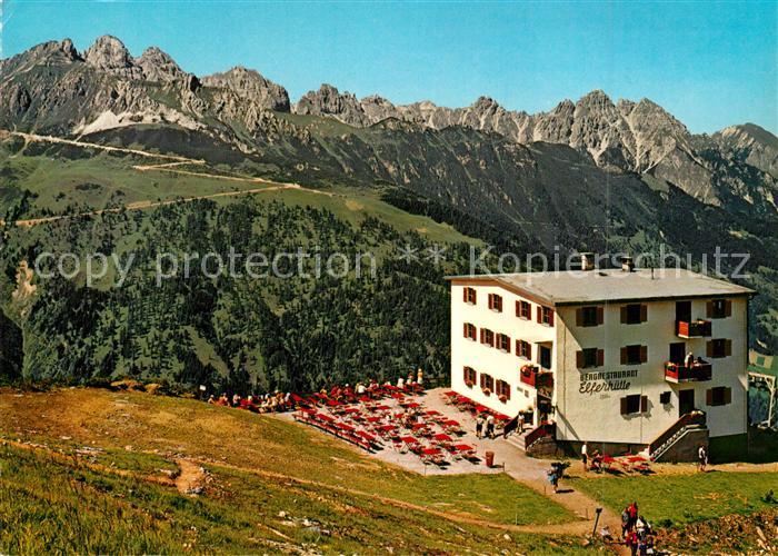 Neustift Stubaital Tirol Bergrestaurant Elferhuette Blick gegen Kalkkoegel Stuba