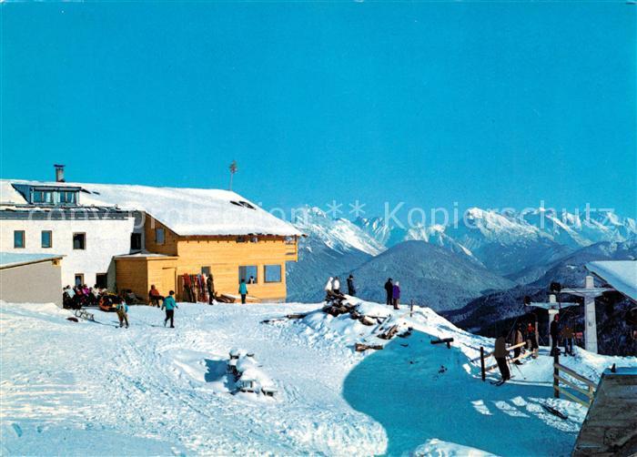 Oberleutasch Mundelift Bergstation und Rauthhuette mit Karwendel