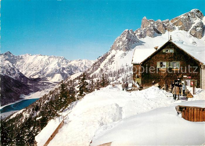 Erfurterhuette mit Achensee und Karwendel