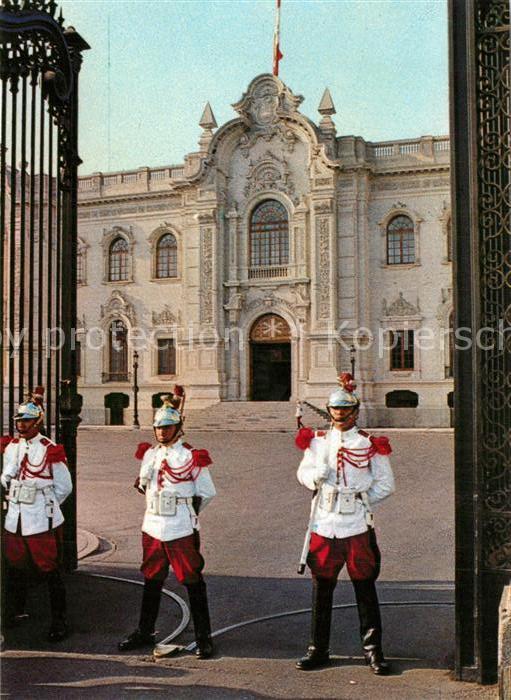 Lima Peru Guardias del Regimiento Escolta en el Palacio de Gobierno