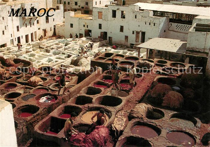 Fes Fez Maroc Les tanneurs surrealisme des coleurs et des odeurs