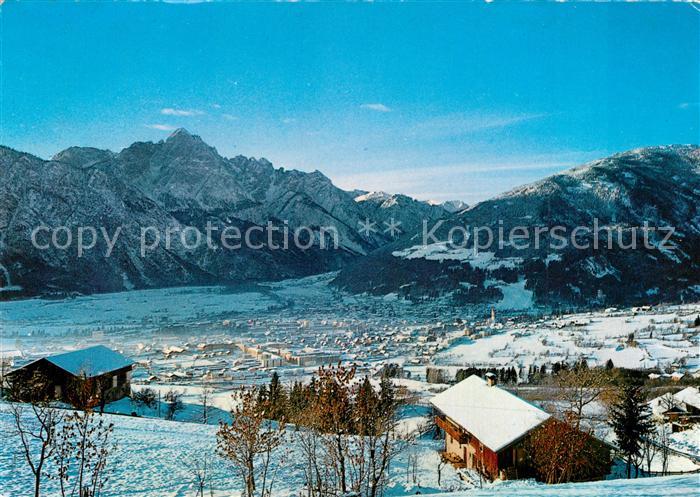 Lienz Tirol Panorama Wintersportplatz gegen Lienzer Dolomiten mit Spitzkofel