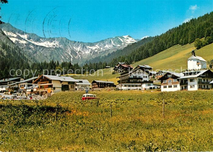 Baad Mittelberg Kleinwalsertal Teilansicht Bergdorf mit Hochstarzel Allgaeuer Al