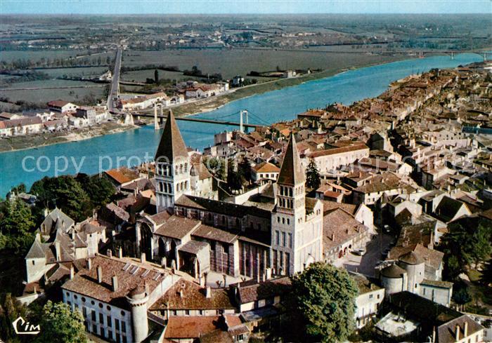 Tournus Vue aérienne sur la ville et la Saône
