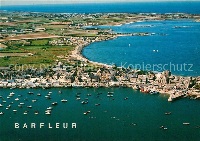 Barfleur Manche La ville et le port vue aérienne