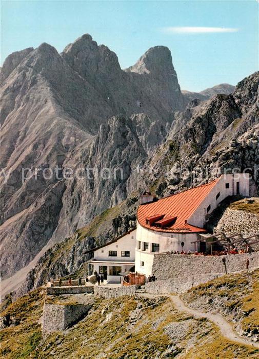 Innsbruck Nordkettenbahn Hafelekar Bergstation mit Brandjoch