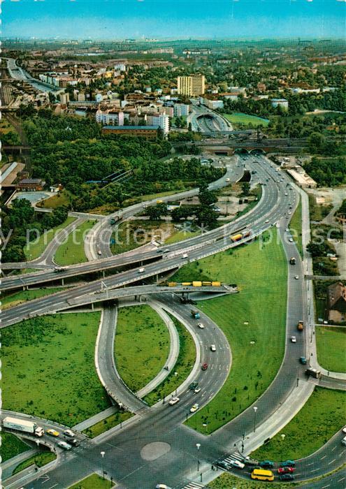 Autobahn Stadtautobahn Messegel?nde Berlin Fliegeraufnahme