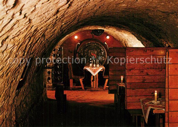 Tokaj Taverna borozó Weinstube Gewoelbekeller