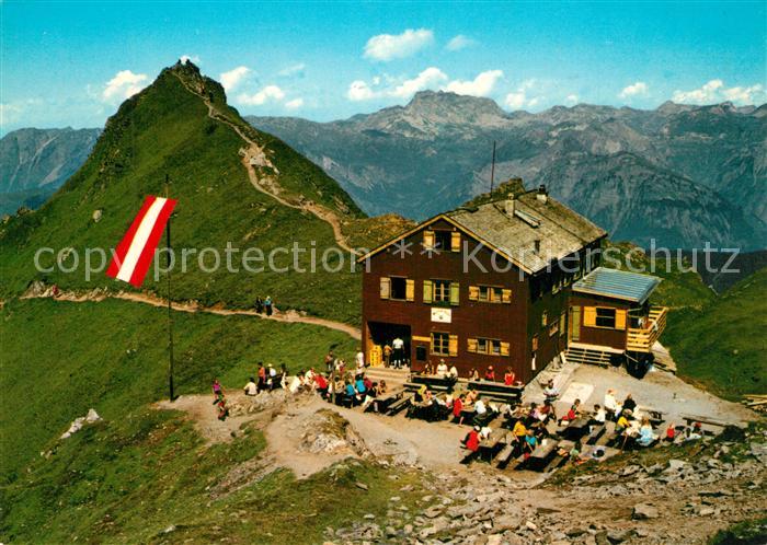 Schruns Vorarlberg Wormser Huette gegen Rote Wand Alpenpark Montafon