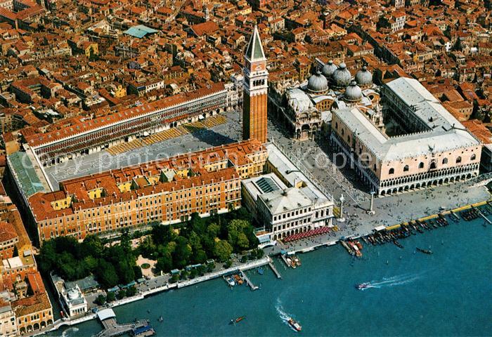 Venezia Venedig Markusplatz Fliegeraufnahme