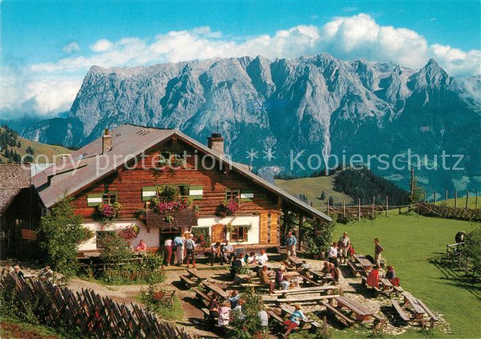 Muehlbach Hochkoenig Schutzhuette Mitterfeldalm Terrasse Alpenpanorama