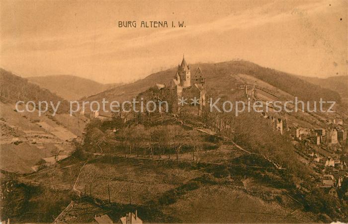 Altena Lenne Panorama mit Blick zur Burg