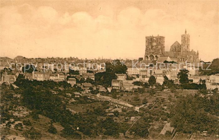 Laon Aisne Gesamtansicht mit Kathedrale