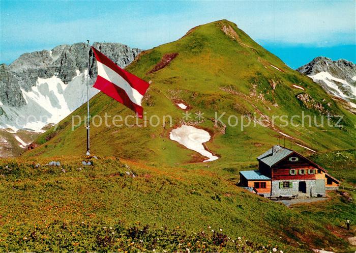 Stuttgarterhuette Berghuette mit Ruefispitz und Rauher Kopf Gebirgspanorama Alpe