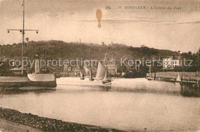 Honfleur Entree du Port