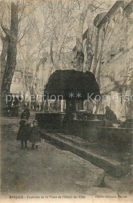 Barjols Fontaine de la Place de Hotel de Ville