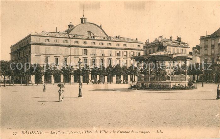 Bayonne 64 Place d`Armes Hotel de Ville