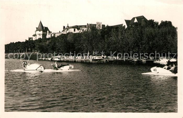Vichy Allier Les bords de L Allier les Pedalos