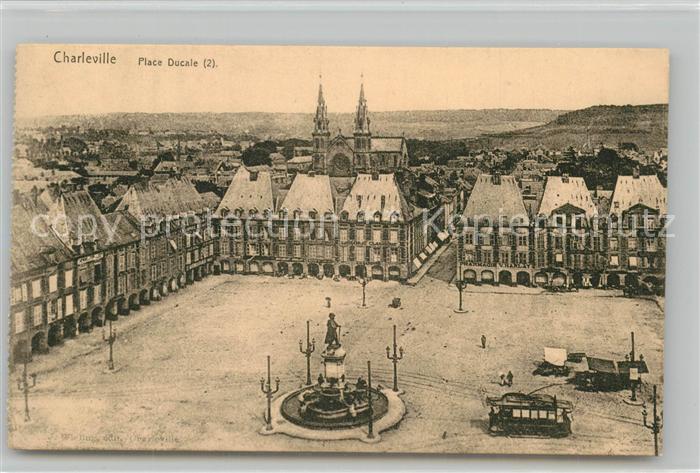 Charleville-Mezieres 08 Place Ducale Strassenbahn