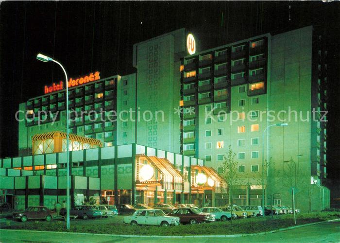 Brno Bruenn Interhotel Voronez Nachtaufnahme
