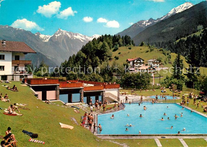 Finkenberg Tirol Freibad mit Brandbergkolm Ahornspitze Zillertaler Alpen
