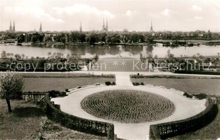 Luebeck Blick vom Tor der Hoffnung Wokenitz Stadtpanorama