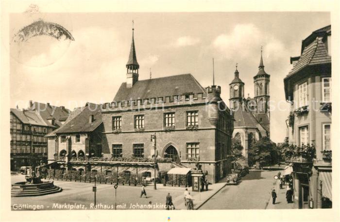 Goettingen Niedersachsen Marktplatz Rathaus Johanniskirche