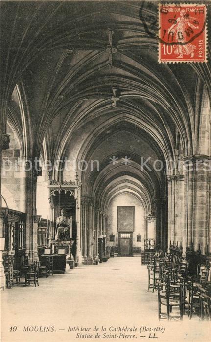 Moulins Allier Interieur de la Cathedrale Statue de Saint Pierre