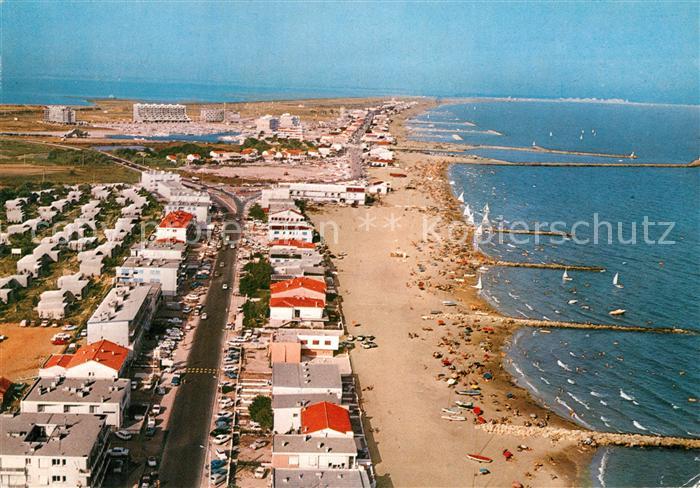 Palavas-les-Flots Herault Avenue Saint Maurice dans le fond Carnon