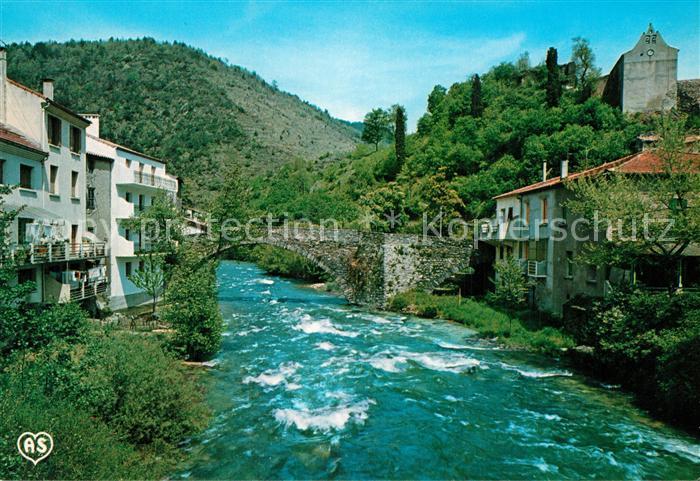 Axat Le Pont Vieux et l'Eglise