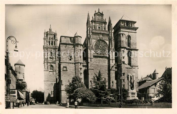 Rodez Place d’Armes La Cathedrale