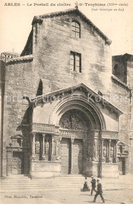 Arles Bouches-du-Rhone Portail du cloître Sainte Trophime