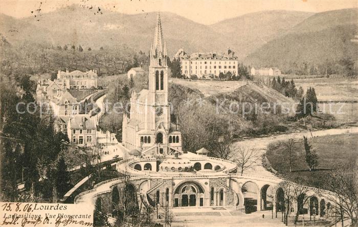 Lourdes Hautes Pyrenees Basilique Plongeante
