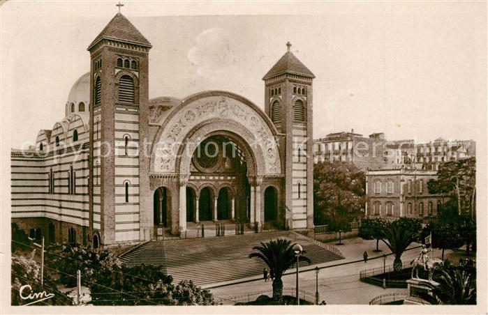 Oran Cathedrale Statue Jeanne d Arc